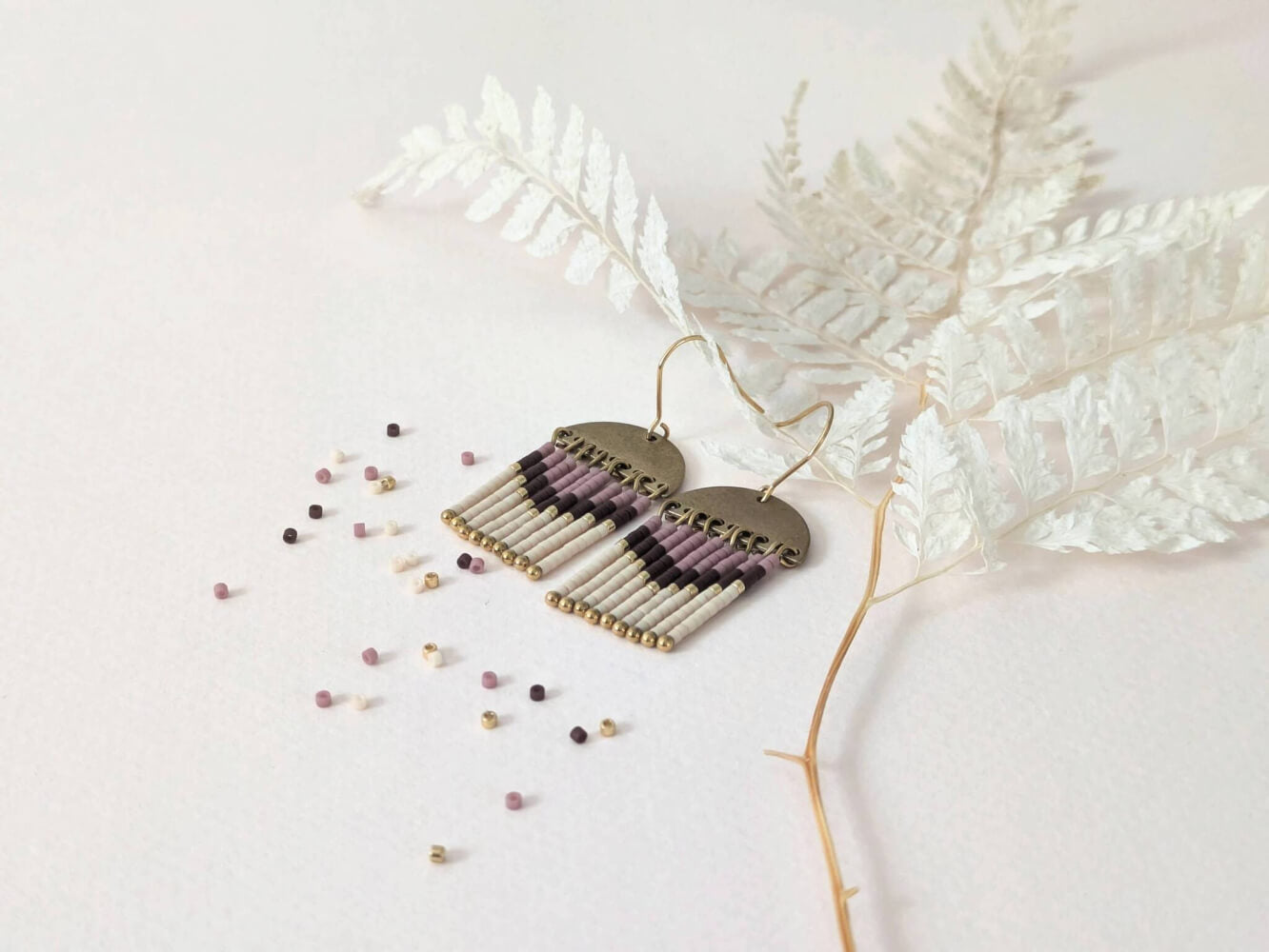 Image bannière Boucles d'oreilles pendantes Ethnique demi-cercle - Bijoux Montréal - Lou Inspirations