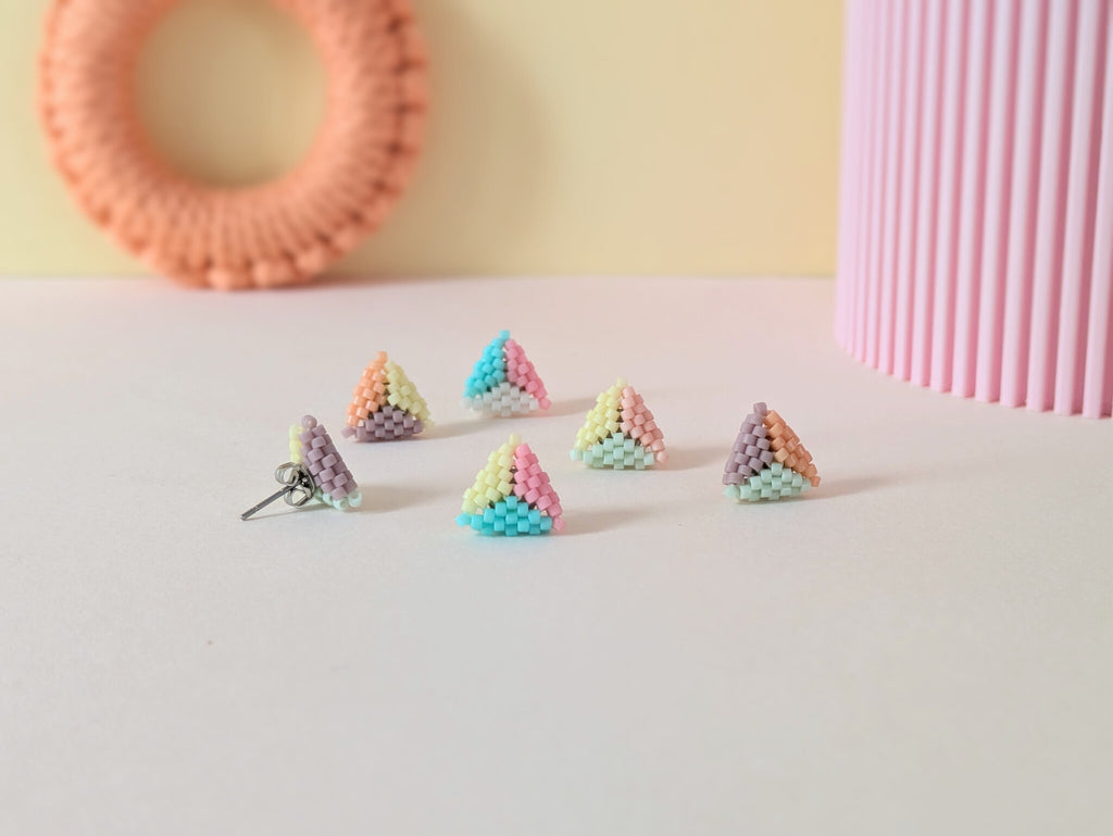 Boucles d'oreilles Prisme été multicolores - Perles Miyuki - Bijoux Montréal - Lou Inspirations