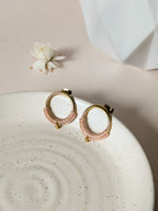 Boucles_d_oreilles_pour_femmes_-_anneaux_noues_-_rose_pastel_-_Esprit_macrame_-_Fait_main_au_quebec_-_Lou_Inspirations_2