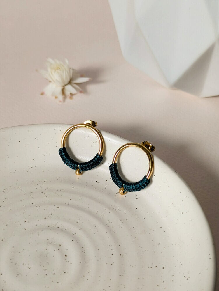 Boucles_d_oreilles_pour_femmes_-_anneaux_noues_-_vert_emeraude_-_Esprit_macrame_-_Fait_main_au_quebec_-_Lou_Inspirations_2