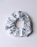 Chouchou fluffy en coton Oeko-Tex à motif eucalyptus, aux inspirations végétales