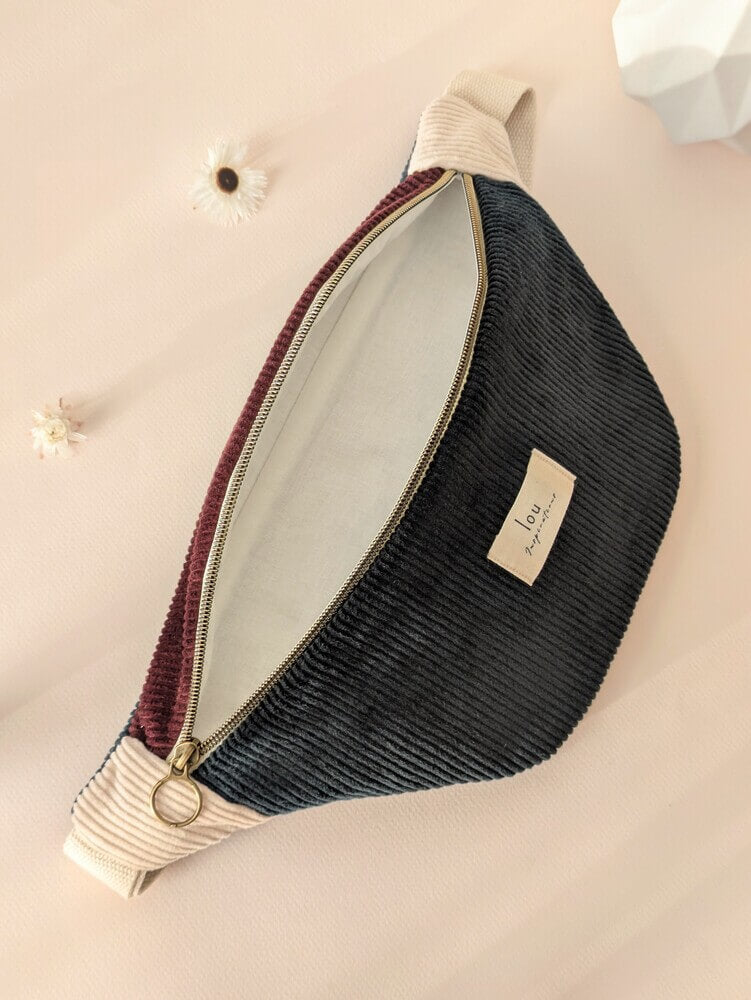 Sac banane tricolore velours/corduroy bleu nuit ajustable - ouverte - Lou Inspirations