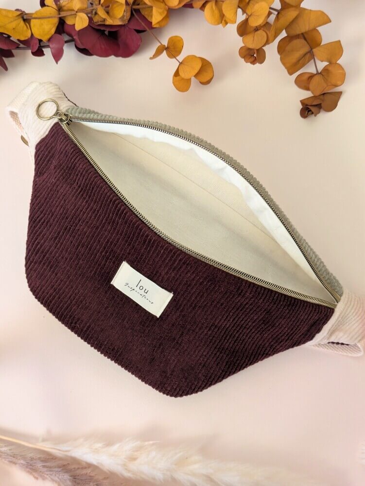 Sac banane tricolore velours/corduroy pourpre ajustable - ouverte - Lou Inspirations