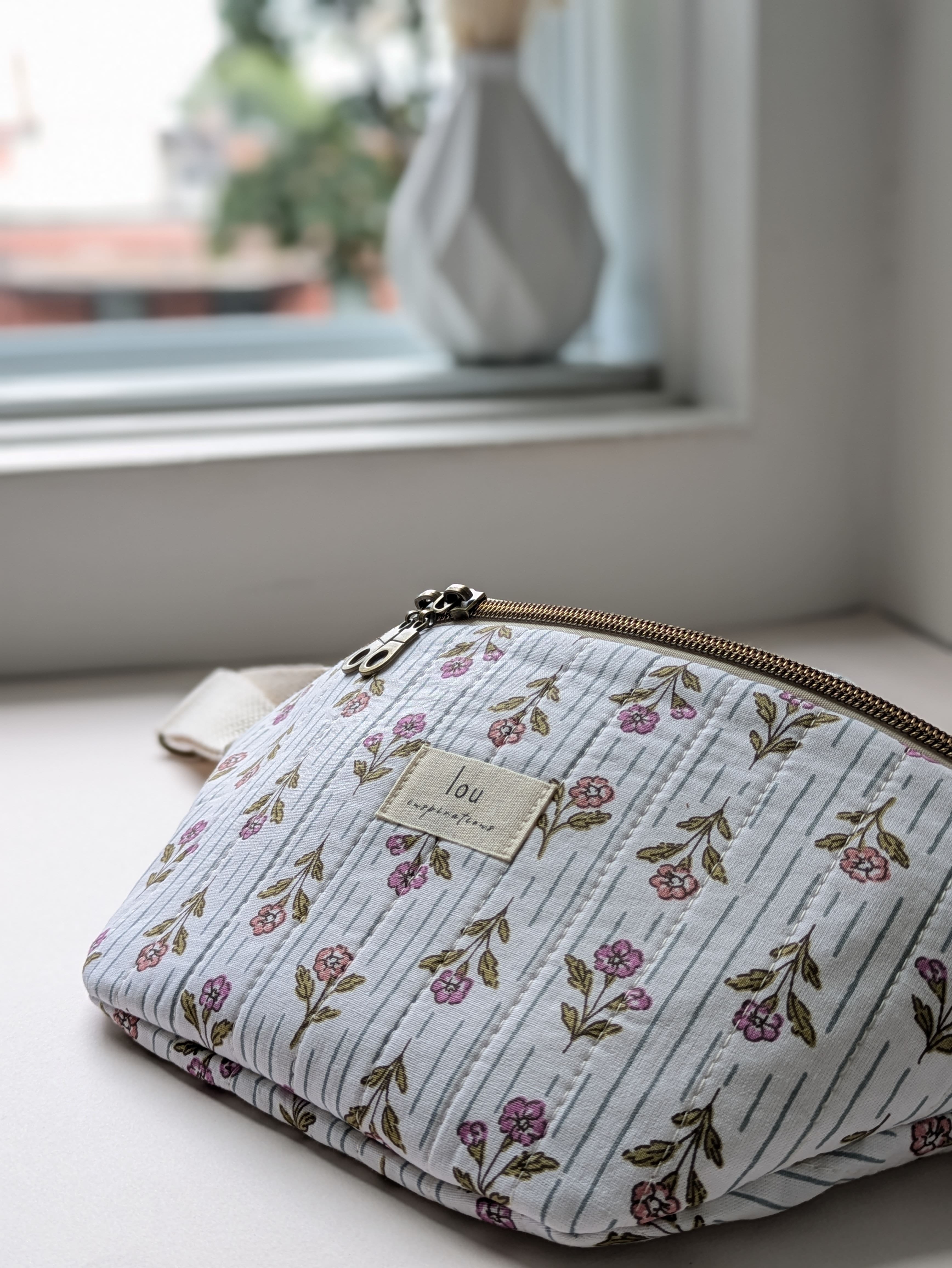Sac banane | Motif Floréa | Sacoche artisanale faite au Québec