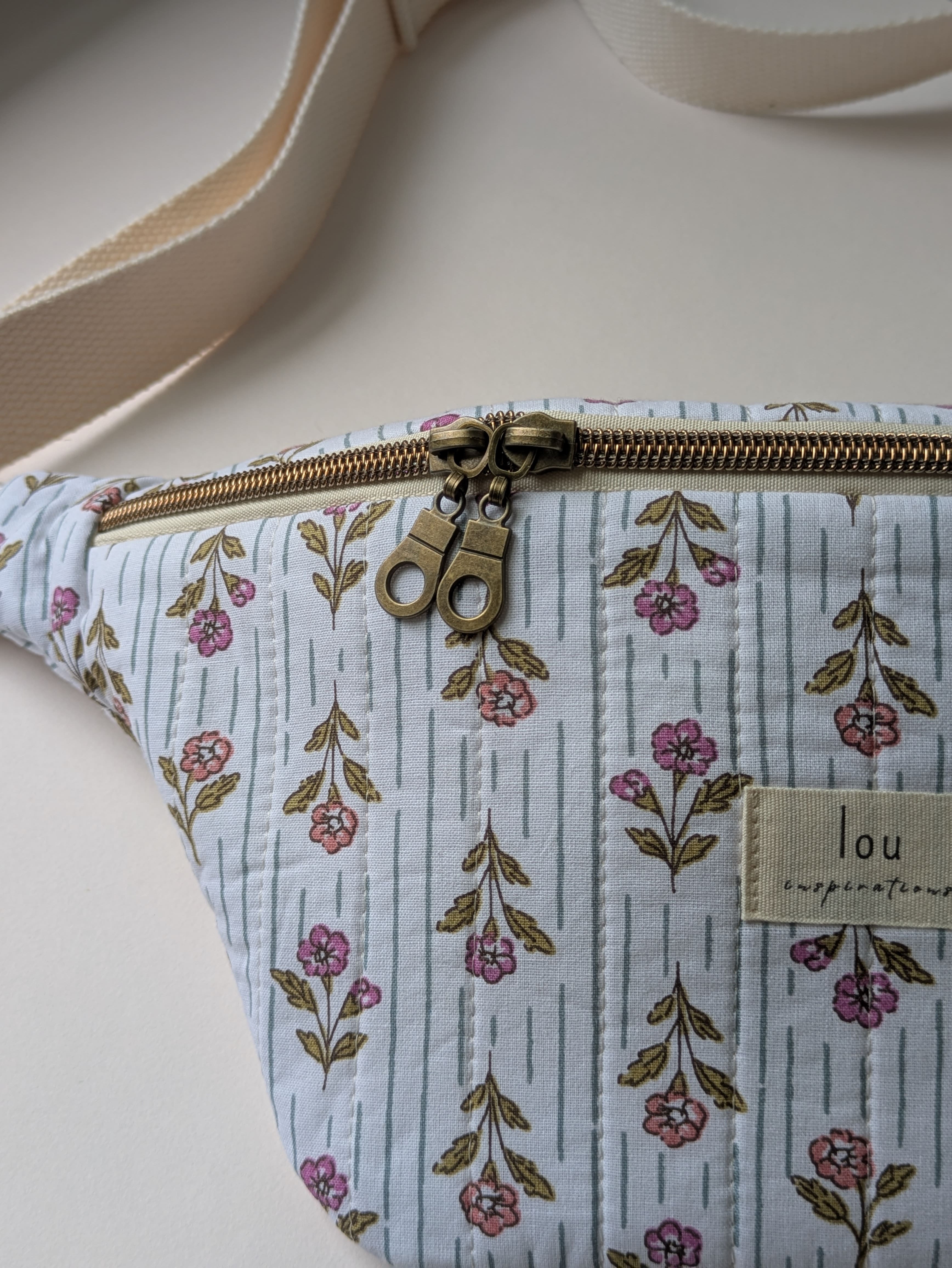 Sac banane | Motif Floréa | Sacoche artisanale faite au Québec