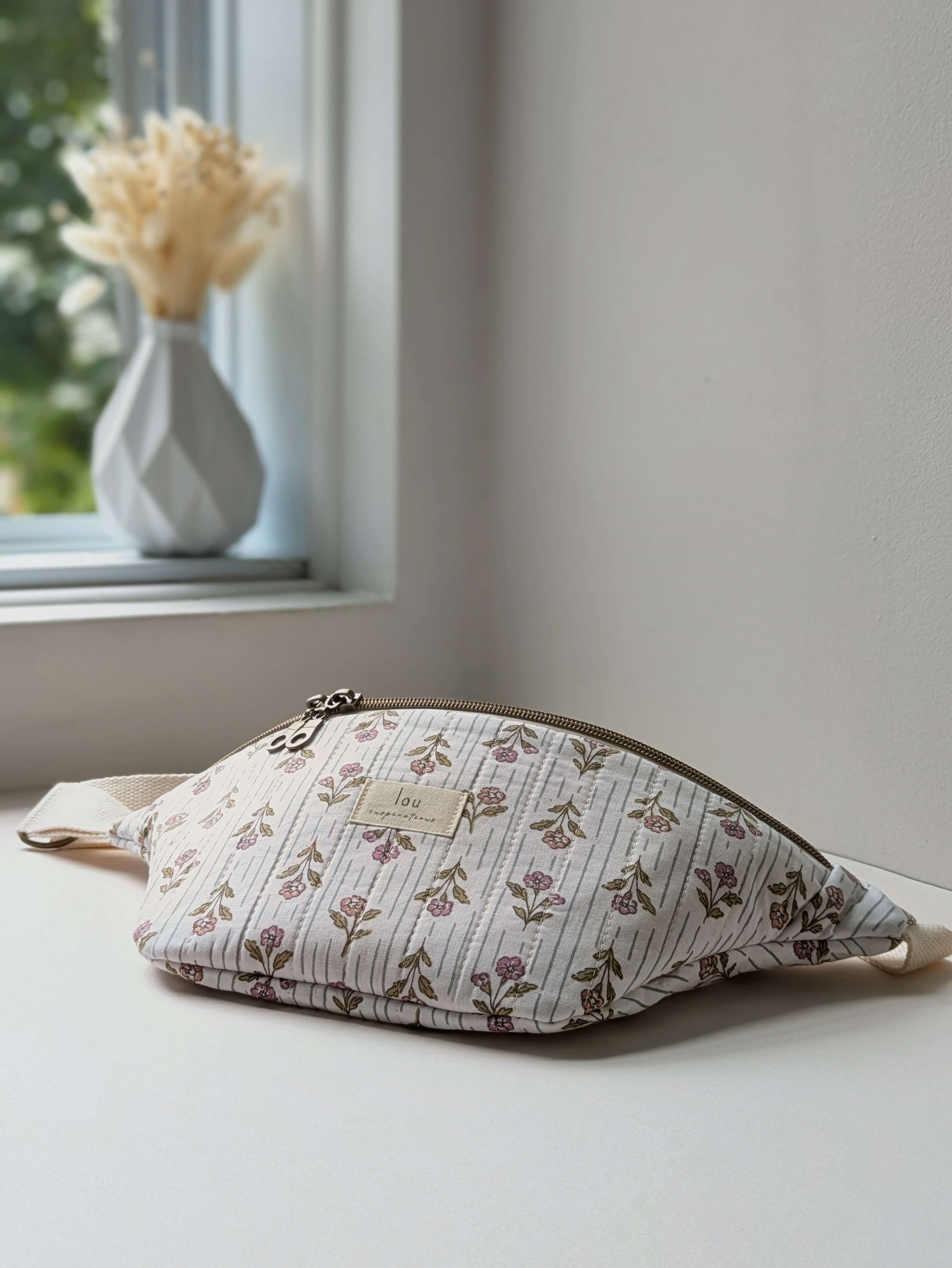 Sac banane | Motif Floréa | Sacoche artisanale faite au Québec