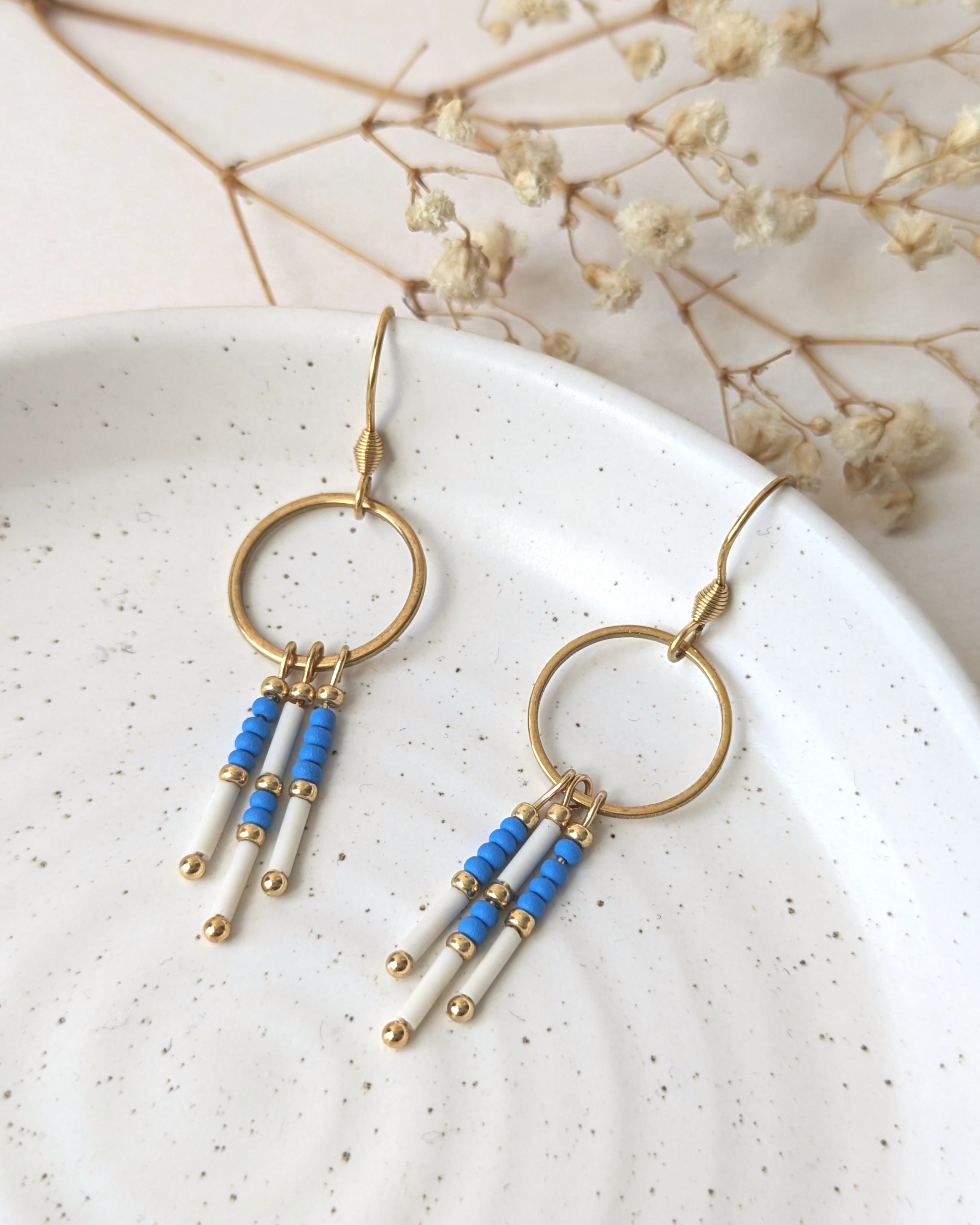 Boucles d’oreilles pendantes artisanales style bohème chic avec perles et acier inoxydable durable