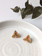 Boucles d’oreilles Lou Inspirations faites main au Québec en perles japonaises, bijoux artisanaux prêts à offrir